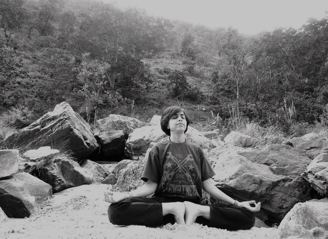 Yoga con Apeksha Maestra de Yoga, Sta Apeksha Bhagwat